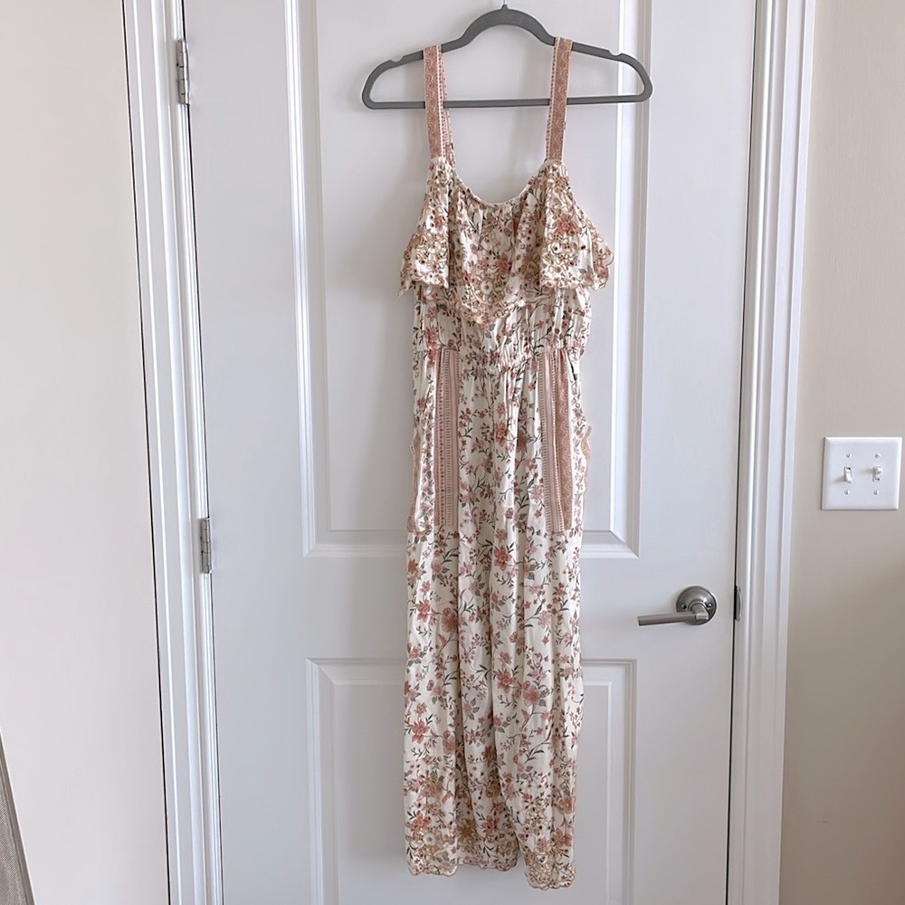 Flowery pattern jumpsuit